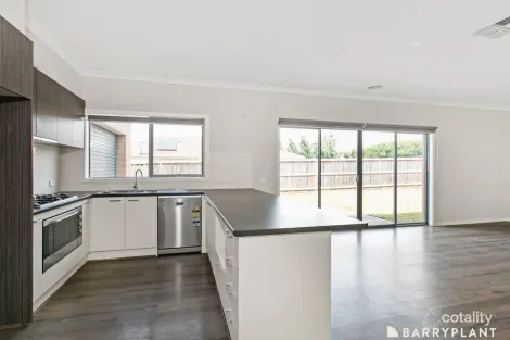 Property photo of 15 Skyline Drive Warragul VIC 3820