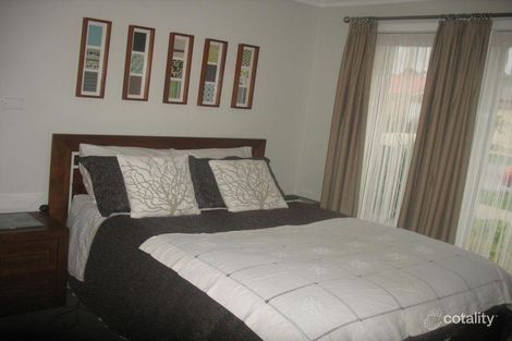 Property photo of 10 Tallis Grove Doreen VIC 3754
