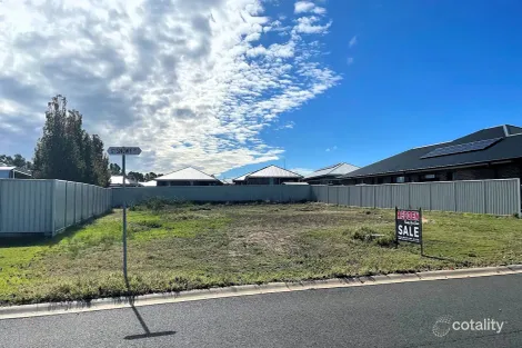 23 Snowy Cres, Dubbo, NSW 2830