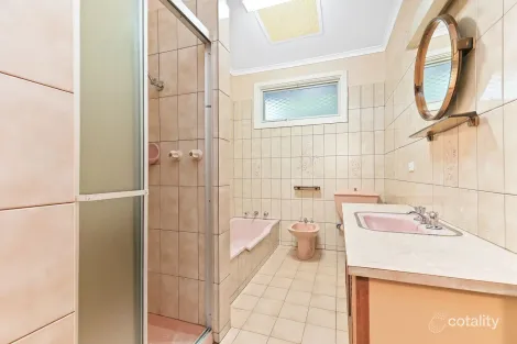 Property photo of 36 McIndoe Parade Parkdale VIC 3195