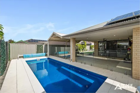 Property photo of 2 Turin Lane Piara Waters WA 6112
