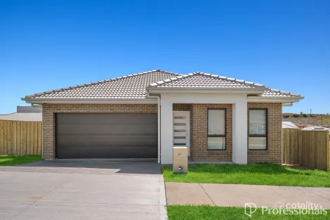 57 Biscay Cct, Menangle Park, NSW 2563