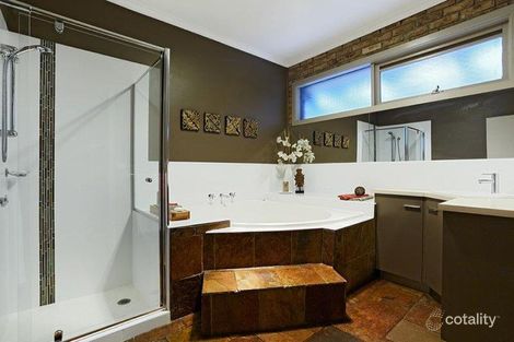 Property photo of 205 Buttermans Track St Andrews VIC 3761