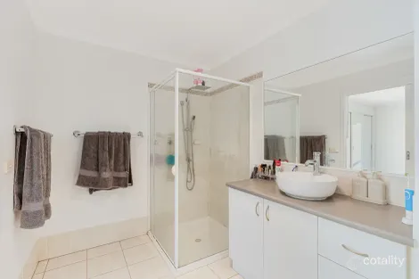Property photo of 1/32 Berrambool Drive Berrambool NSW 2548