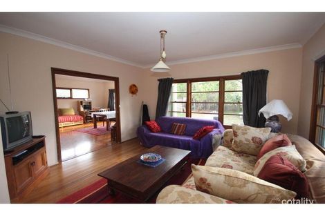 Property photo of 16 Strzelecki Crescent Narrabundah ACT 2604