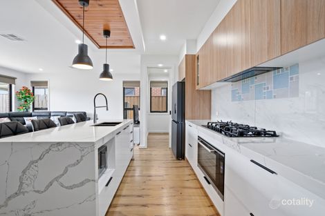 Property photo of 56 Sallybank Crescent Wollert VIC 3750