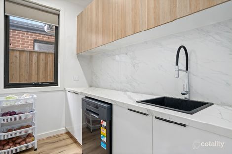 Property photo of 56 Sallybank Crescent Wollert VIC 3750