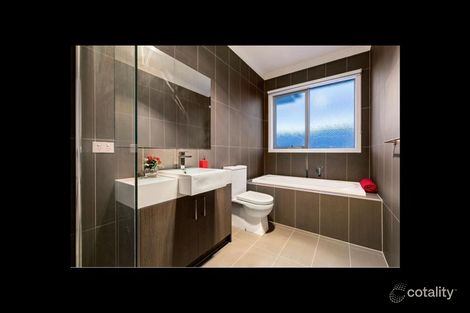 Property photo of 2/53 Carrol Grove Mount Waverley VIC 3149