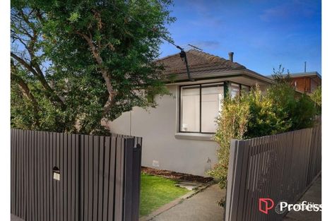 Property photo of 2 Chatham Street Footscray VIC 3011