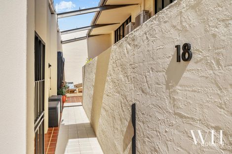 Property photo of 18 Little Lefroy Lane South Fremantle WA 6162