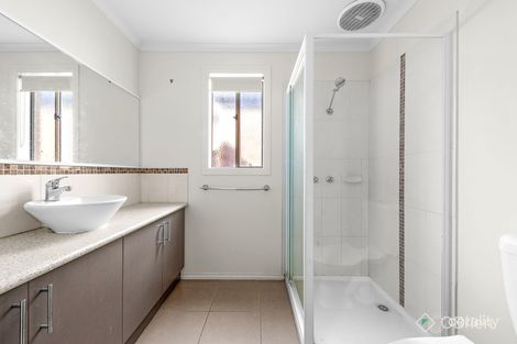 Property photo of 13 Hayes Court Pakenham VIC 3810