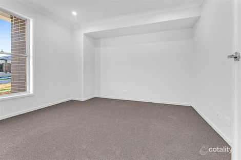 Property photo of 2 Desert Road Greenbank QLD 4124