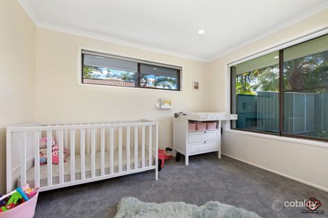 Property photo of 10 Wilmington Court Helensvale QLD 4212