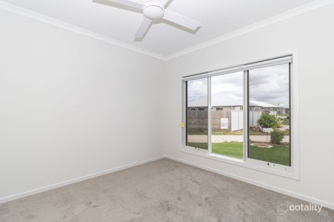 Property photo of 32 Cardamon Avenue Nikenbah QLD 4655