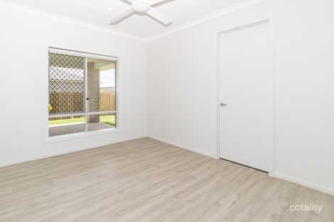 Property photo of 32 Cardamon Avenue Nikenbah QLD 4655