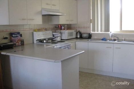 Property photo of 8 Cummins Place Metford NSW 2323