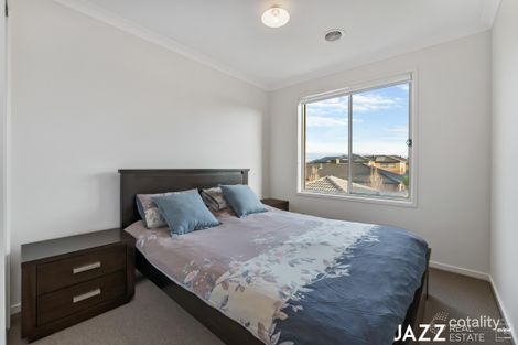 Property photo of 10 Amboy Walk Point Cook VIC 3030