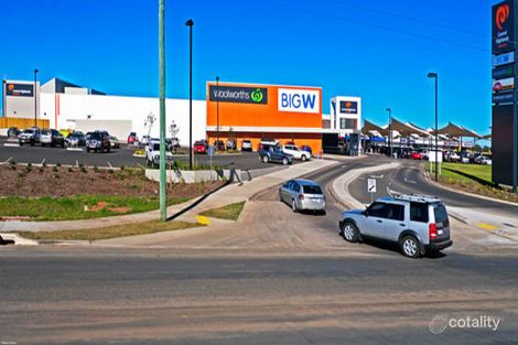 2-10 Codenwarra Rd, Emerald, QLD 4720