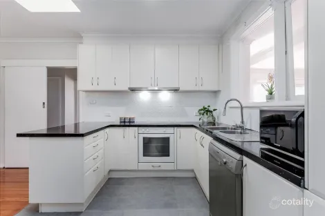 Property photo of 13 Lorikeet Street Nunawading VIC 3131