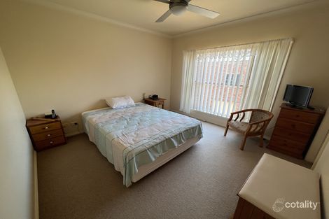 Property photo of 2/15 Floribunda Close Warabrook NSW 2304