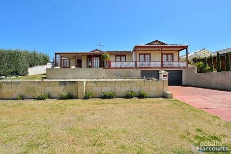 Property photo of 16 Carina Circle Halls Head WA 6210