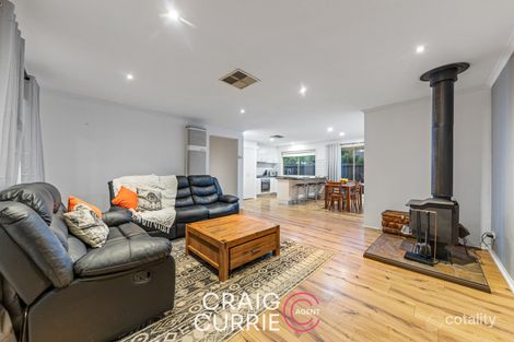 Property photo of 35 Oaklands Way Pakenham VIC 3810