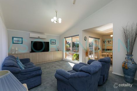 Property photo of 1 Daintree Crescent Blue Haven NSW 2262