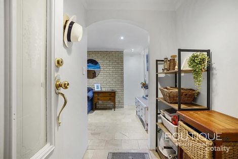 Property photo of 4 Coorong Place Kallaroo WA 6025