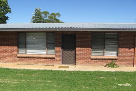 2/82 Edwards St, Young, NSW 2594