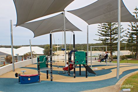 Property photo of 20 Topsail Loop Alkimos WA 6038