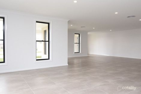 Property photo of 10 Maxwell Drive Eglinton NSW 2795