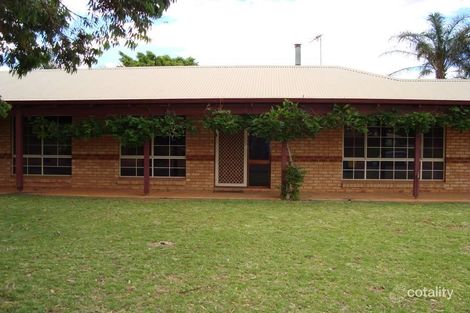 8 Bracklemann Dr, Boulder, WA 6432