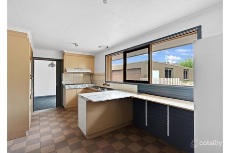 Property photo of 44 Mildura Crescent Endeavour Hills VIC 3802