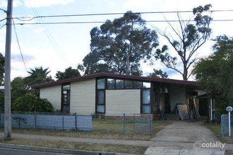 36 Halmahera Cres, Lethbridge Park, NSW 2770