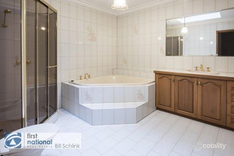 11 Ballamore Cres, Doncaster, VIC 3108