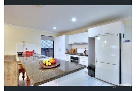 Property photo of 2 Girraween Place Waterford QLD 4133