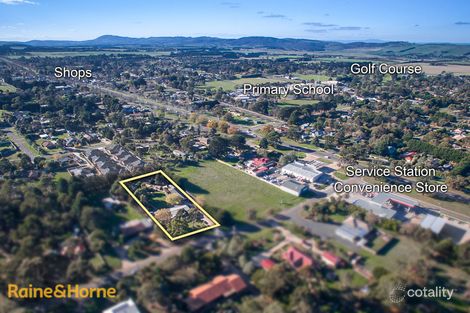 Property photo of 6 Gordon Crescent Romsey VIC 3434