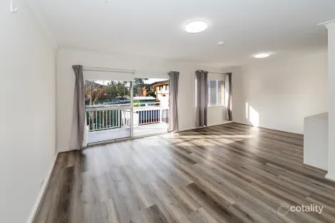 12 Universal St, Eastlakes, NSW 2018