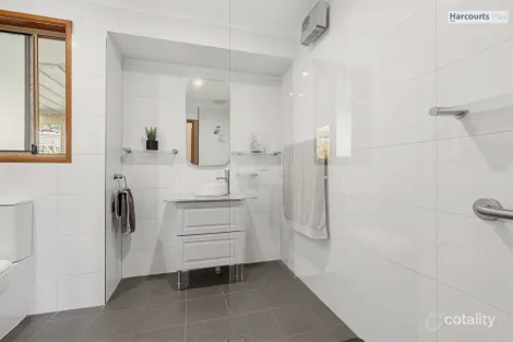 Property photo of 7 Latimer Crescent Trott Park SA 5158