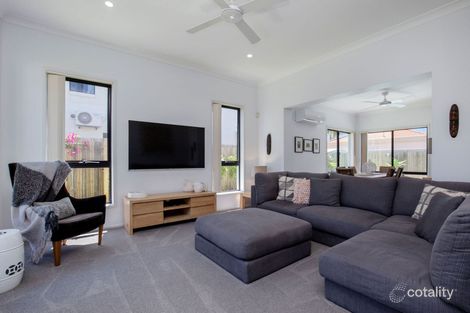 Property photo of 9 Torrevella Vista Coombabah QLD 4216