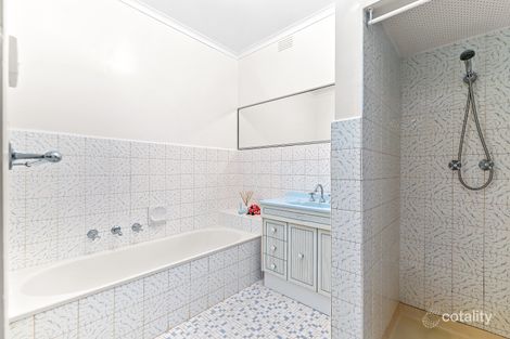 Property photo of 10 Maylands Crescent Glen Waverley VIC 3150