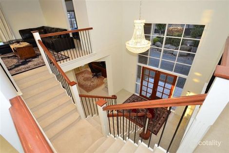 Property photo of 2 Peregrine Court Darlington SA 5047
