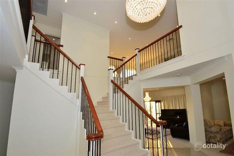 Property photo of 2 Peregrine Court Darlington SA 5047