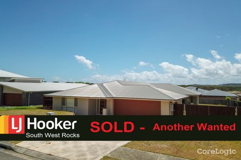 Property photo of 8 Rosedale Avenue South West Rocks NSW 2431