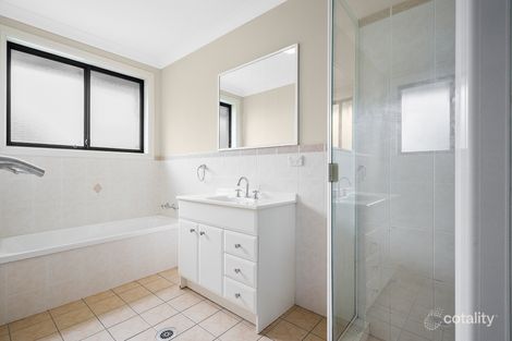 Property photo of 1/5 Figtree Crescent Figtree NSW 2525