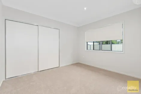 Property photo of 25 Desgrand Street Emerald QLD 4720