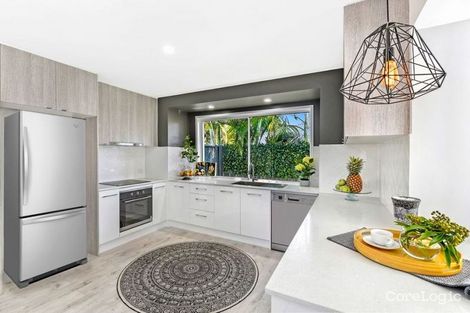 Property photo of 17 Wyndham Avenue Southport QLD 4215