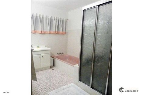 Property photo of 22 Fallbrook Street Kenmore QLD 4069
