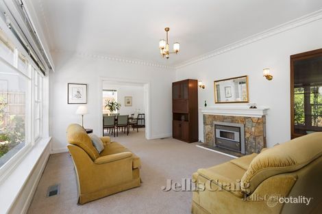 Property photo of 13 Comas Grove Ashburton VIC 3147