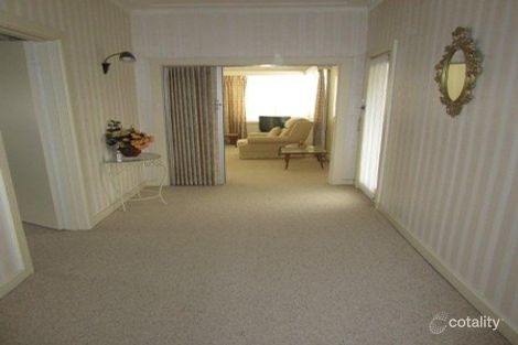 Property photo of 3 Henshall Road Strathmore VIC 3041